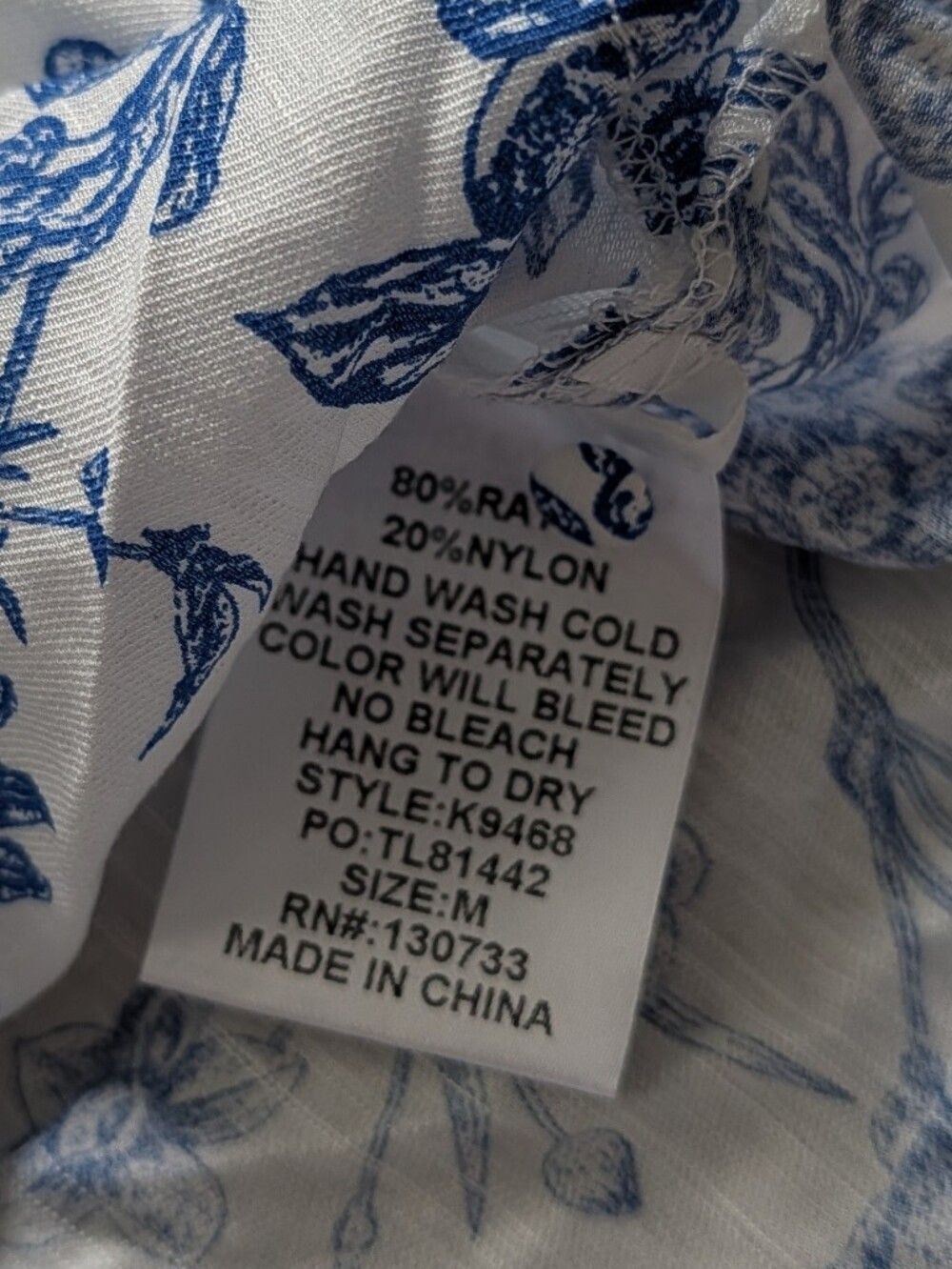 Umgee Women Royal Blue White Full Size Two Tone Floral Print Top Plus NWT Medium - Picture 8 of 12